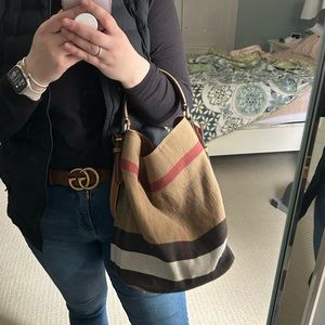 BURBERRY BUCKET BAG